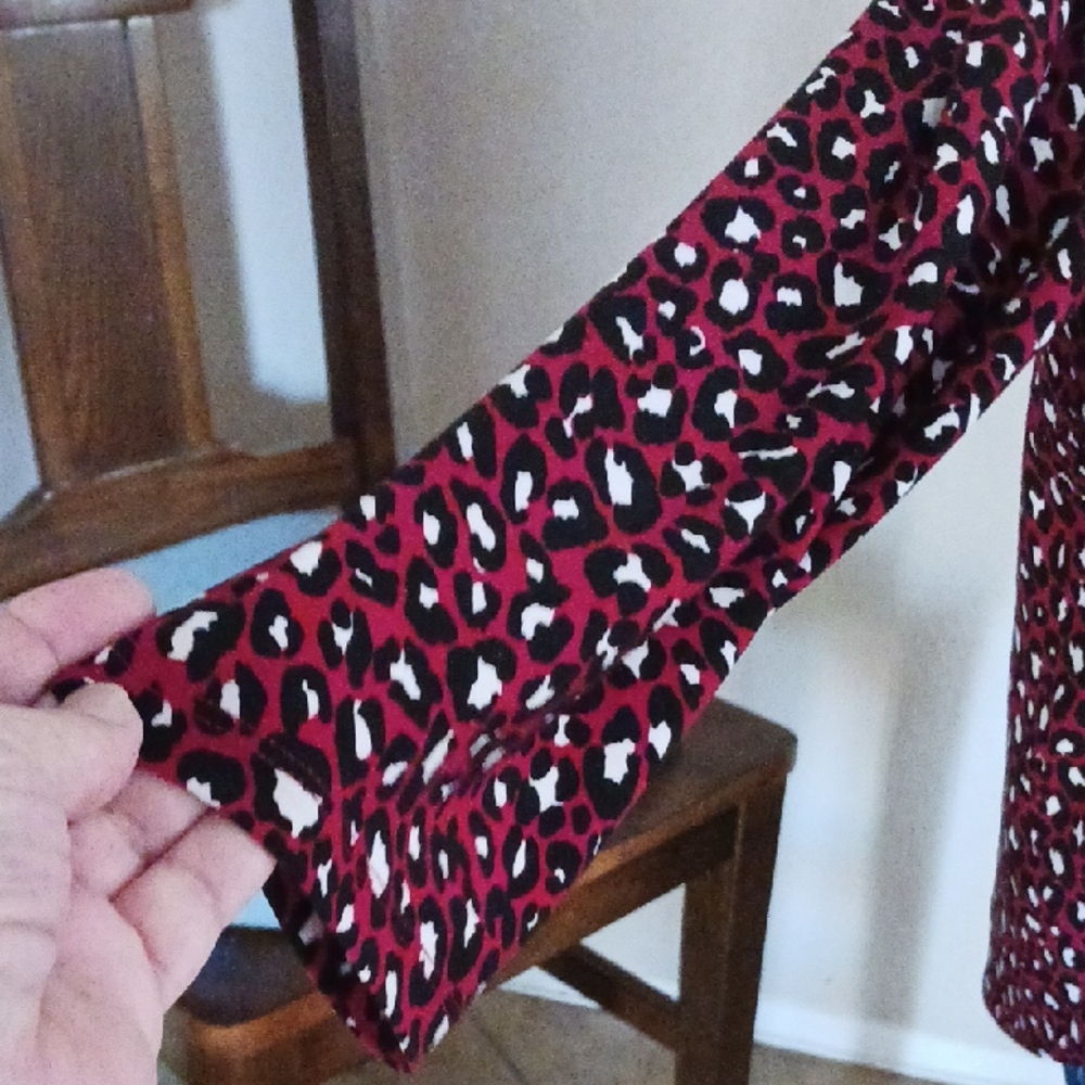 Anne Klein Red and White Patterned Blouse - Picture 5 of 13